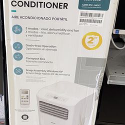 Hisense 5,000 BTU Portable Air Conditioner (Model AP0522CR1W