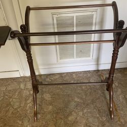 Wooden Quilt Rack