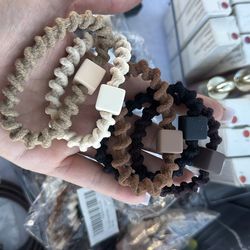 Scrunchies (5) one pack.