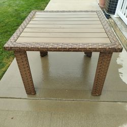 Hampto Bay vinyl wicker Outdoor table