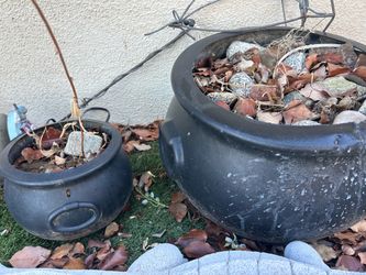 Black Plastic Outdoor Planters Set of 2