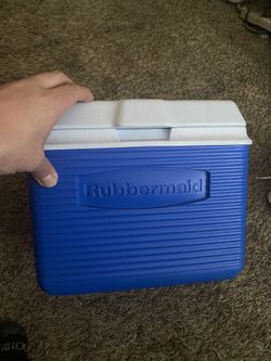 Ice Cooler/ Ice Chest