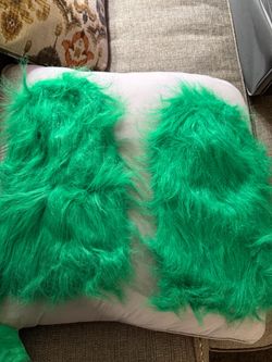 Green faux-fur leg warmers