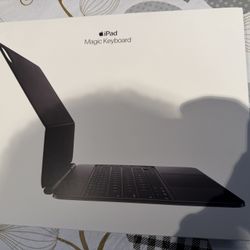 iPad Magic Keyboard 13”