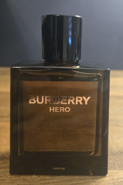 Burberry Hero Parfume 