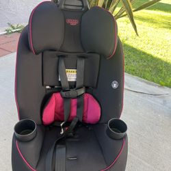 CoscokidsBlacl/Pink Car Seat 