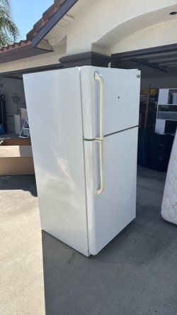 Free fridge refrigerator