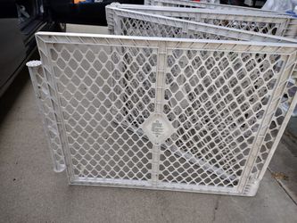 Baby gate/ Pet gate