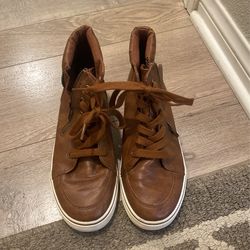 Big Kid Size 5 Cat And Jack Shoes 