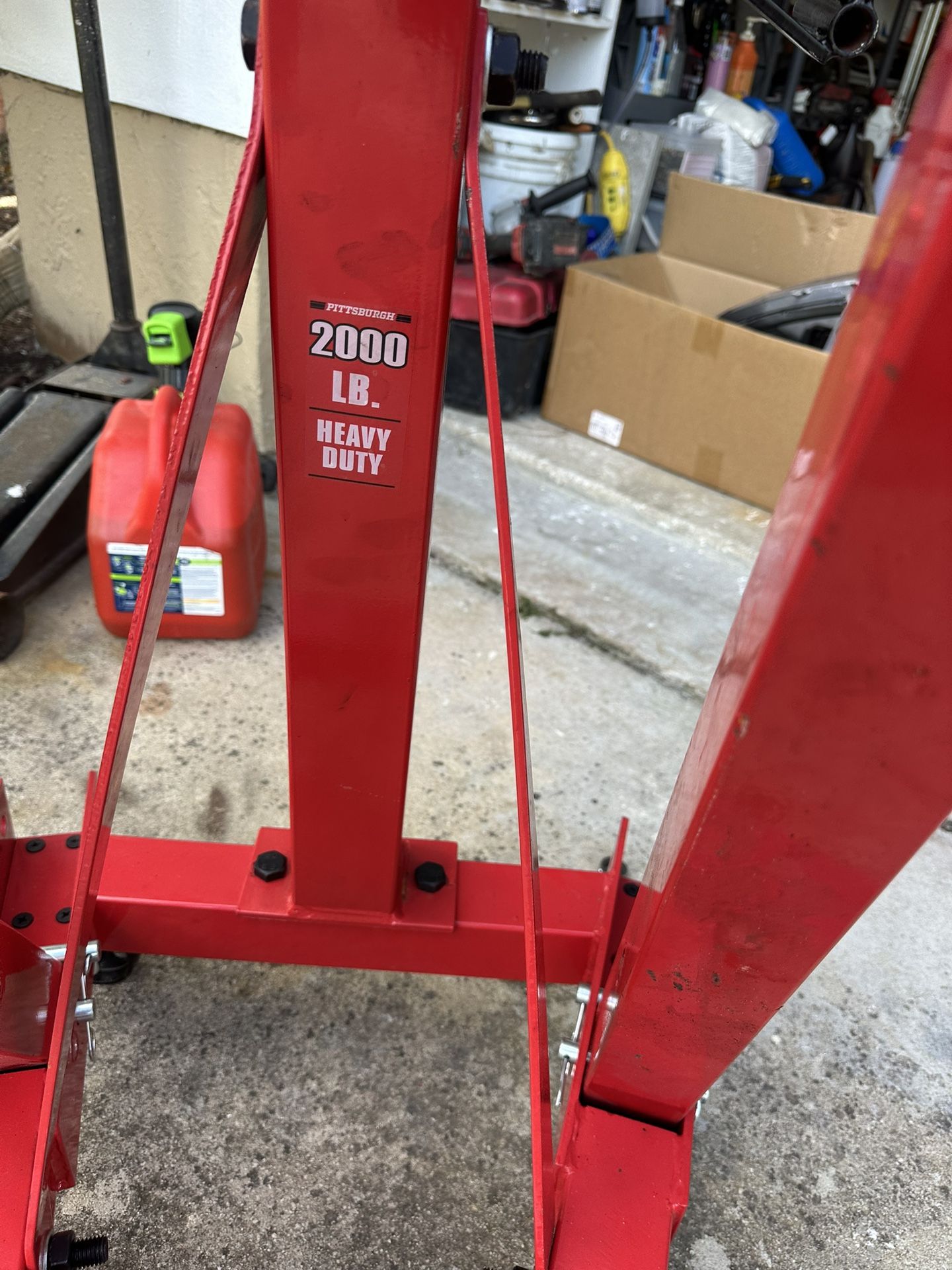 Pittsburgh Motor Jack Heavy Duty 2000 Lb Lift