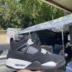 Jordan 4 White Thunder 