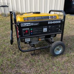 DuroStar DS4000S Generator - Like New