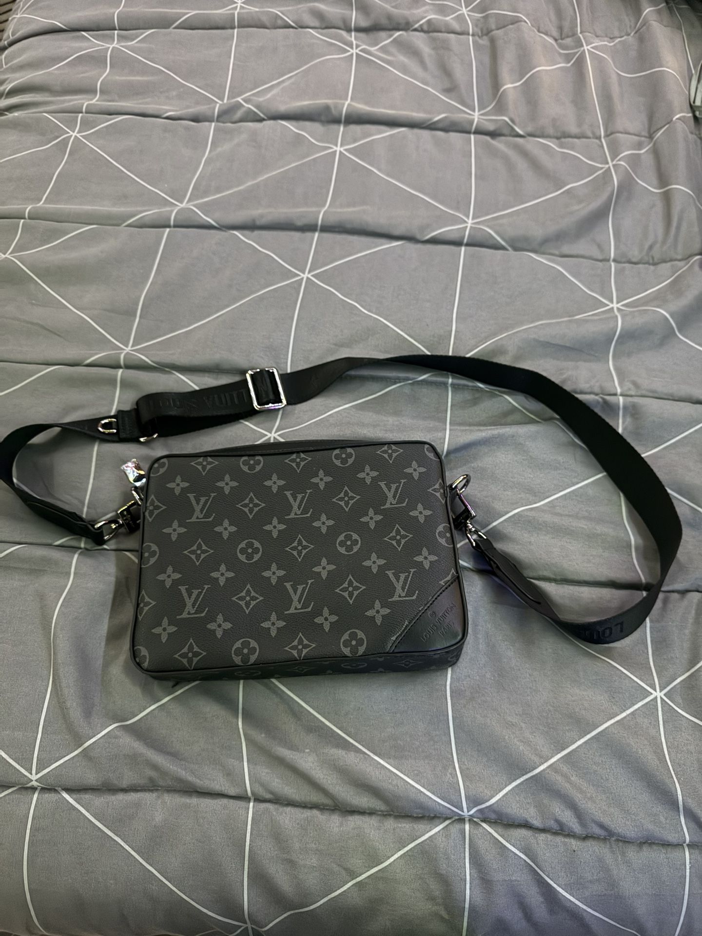 Louis Vuitton Trio Messenger Bag