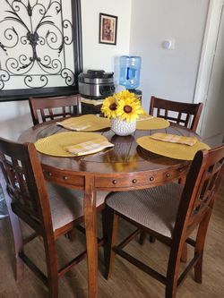 Dinning Table With 6 Chairs