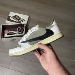 Medium Olive Travis Scott🌵Sz 10