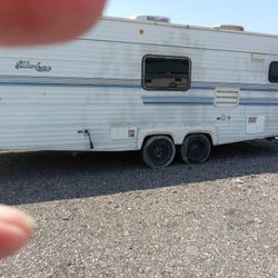 Fifth Wheel Camper 