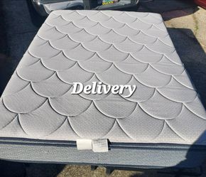 Full size mattress and platform frame with memory foam pad. Excellent condition