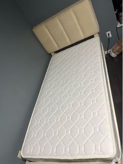 Cama con todo y colchón