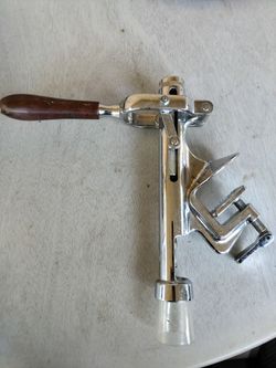 Wine opener