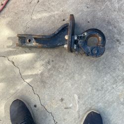 Tow Hitch 2 1/2 Inch Adapter
