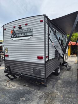 Rv Travel Trailer 18ft 2021 $7000