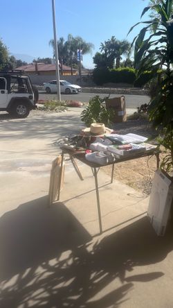 ‏ Moving sale