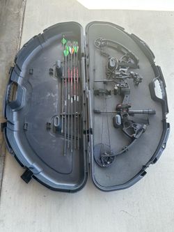 Toy compound bow