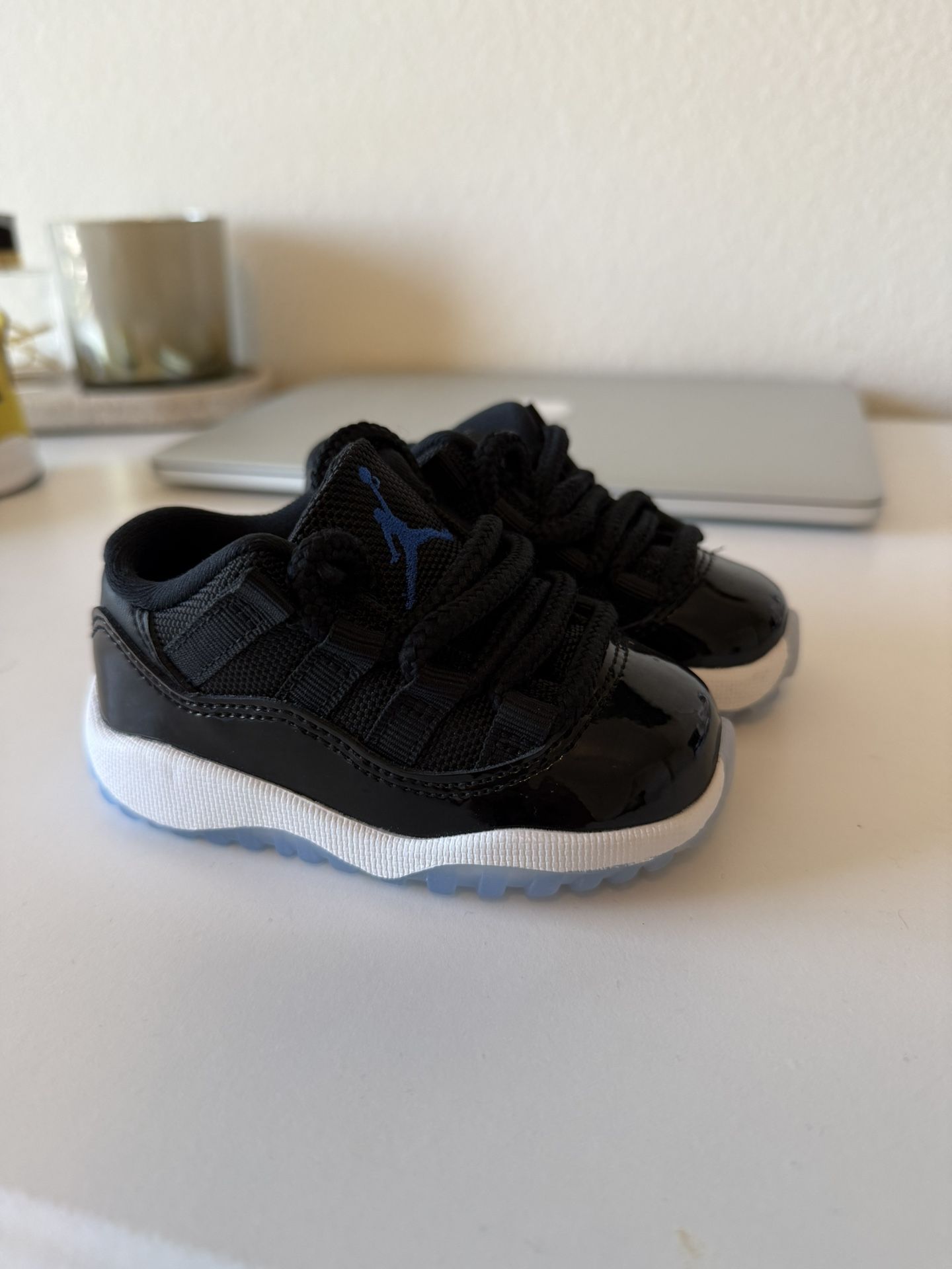 Jordan 11 Retro Lows 5C