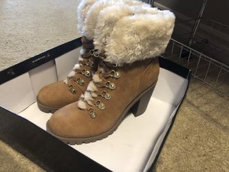GUESS brown tan boot booties beige fur