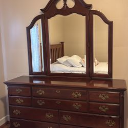 Dresser 