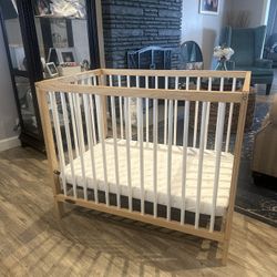 Mini Crib with Mattress 