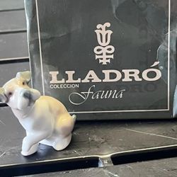 Lladro Figurine. Curiosity Terrier