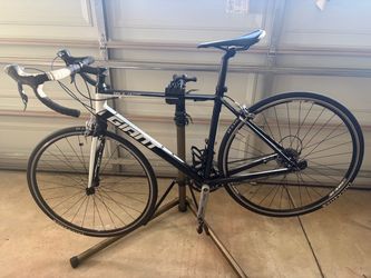 Road bike- Giant