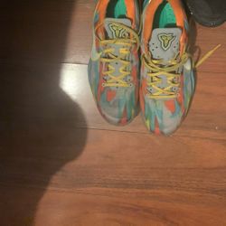 Kobe Size 9 100$