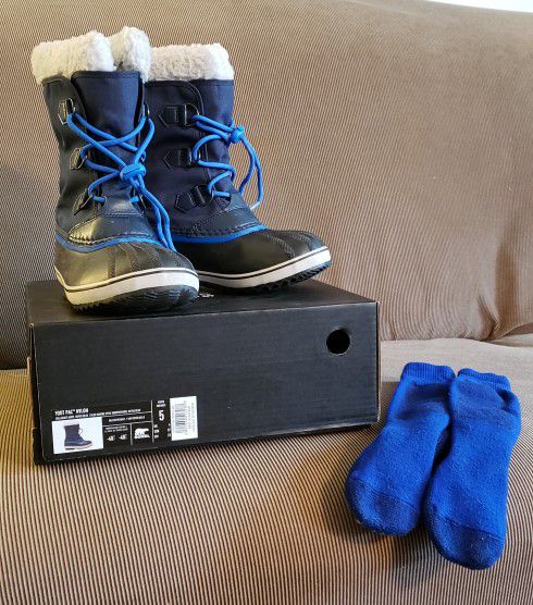 Kids Sorel Winter Boots  Yoot Pac Waterproof  Size 5