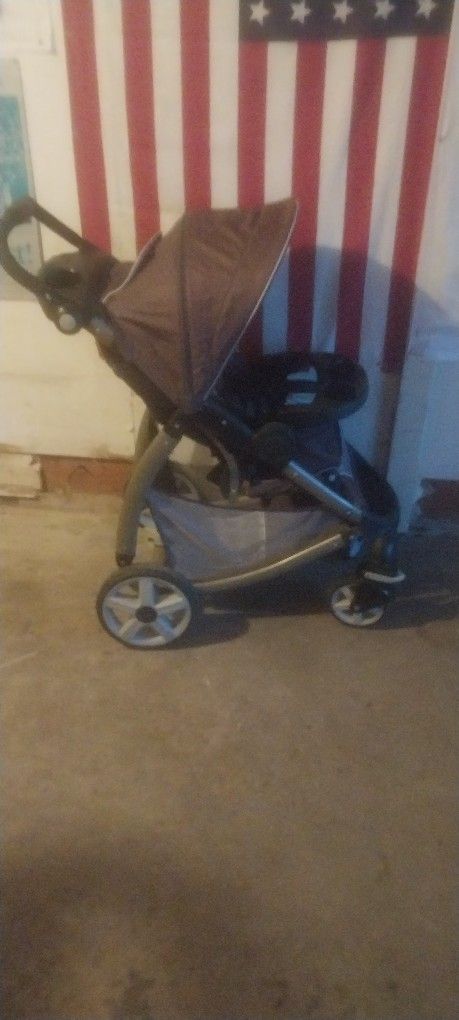Graco Stroller For Babies Great Condiction Ready To Ride