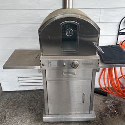 Pacific Living Pizza Oven /grill 