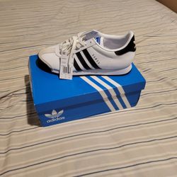 BRAND NEW Adidas Samoa Size 11/10.5