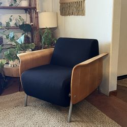 Boss design Kruz lounge chair 730-1 custom honey maple