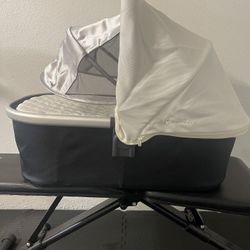 Uppababy  Bassinet (see description for compatible strollers)