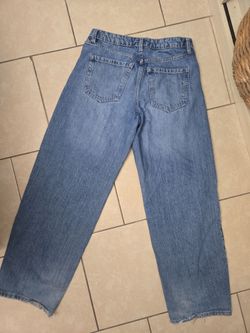 Mid rise barrel jeans size 4