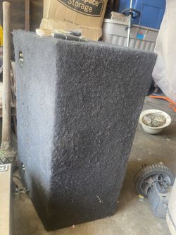 2 12” Alphasonik Subwoofers