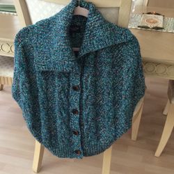 Woman’s XS / S   Multi Colored Turquoise Sweater Vest $10 Yonkers  10710