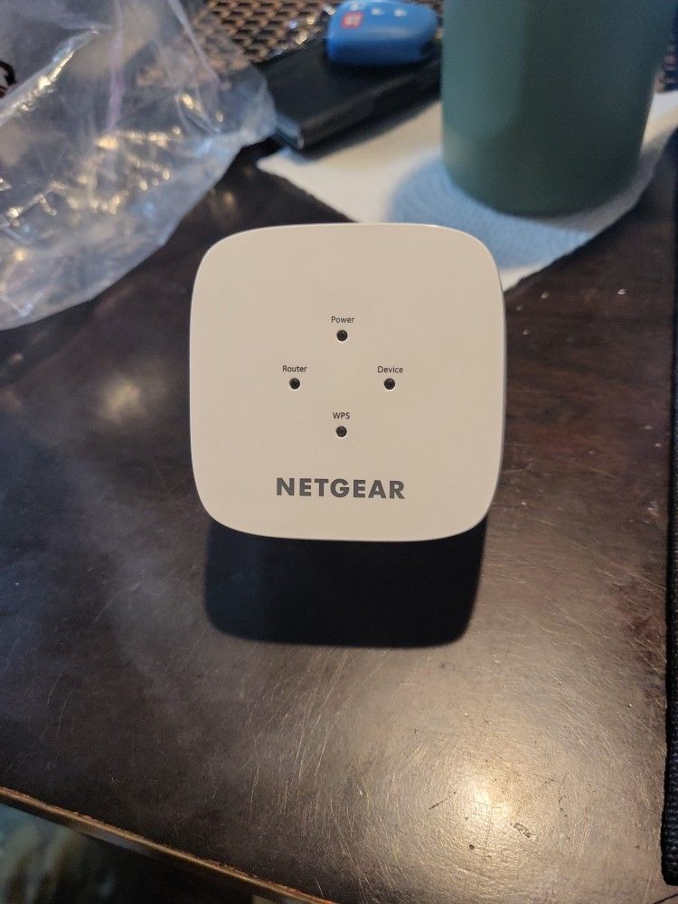 NETGEAR WiFi Range Extender EX5000 - Coverage up to 1500 Sq.Ft. and 25 Devices, WiFi Extender AC1200

