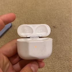 MagSafe Charging Case (USB‑C) for AirPods Pro (2nd generation