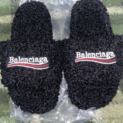 Balenciaga Fuzzy Slides / Sherpa Slippers – Black