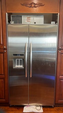 FOR PARTS BROKEN: KitchenAid 42” wide, built-in side-by-side refrigerator from the KitchenAid Architect Series II