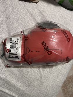 Devin Haney Signed Everlast Boxing Glove (Beckett)
