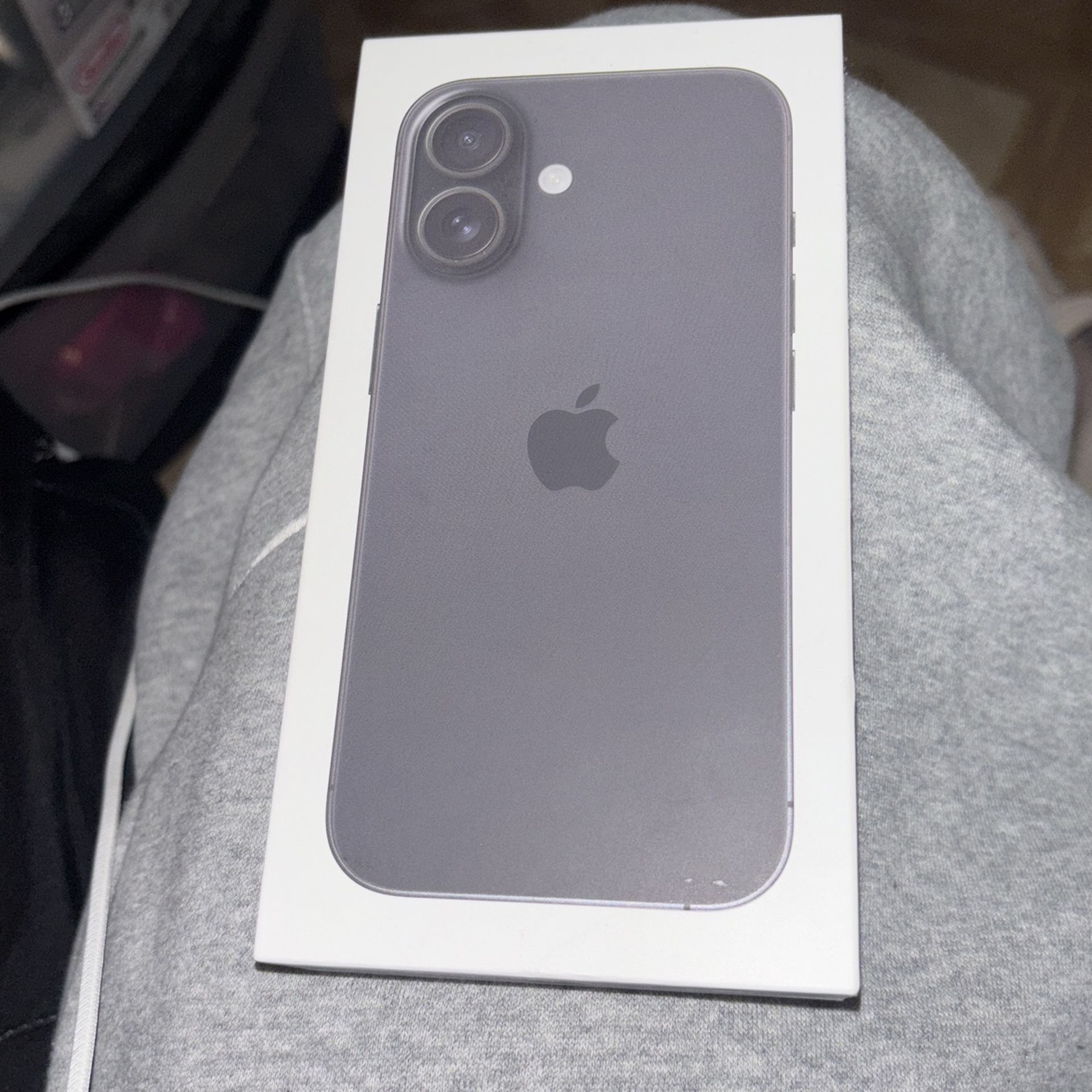 iPhone 16