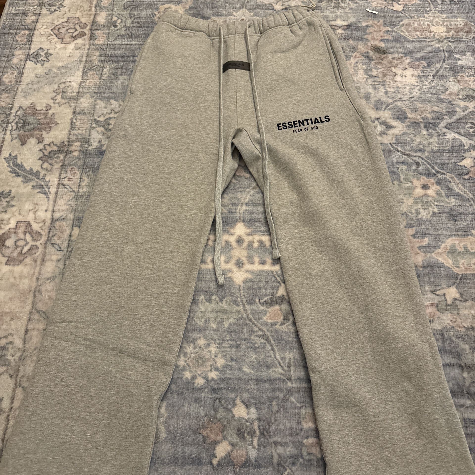 Essentials Relaxed Sweats Size Small
